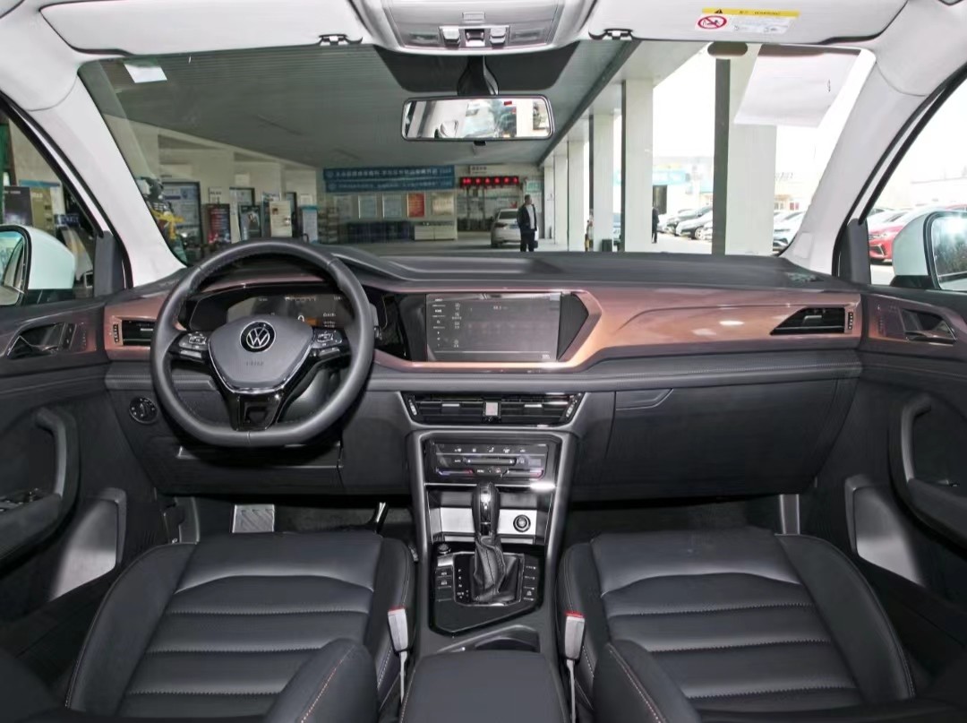 VW Tharu 2022 330TSI 4wd Luxury Edition Compact SUV 95 # Gasoline New