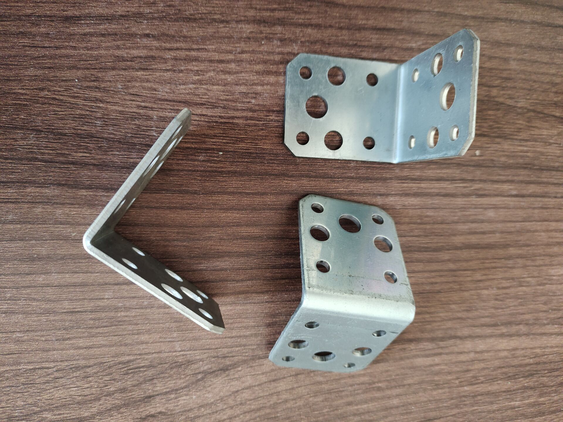 Silver 70 x 70 x 55 x 2.5mm Corner Angle Connecting Braces Plates Beading Heavy Duty Timber L Joining Brackets