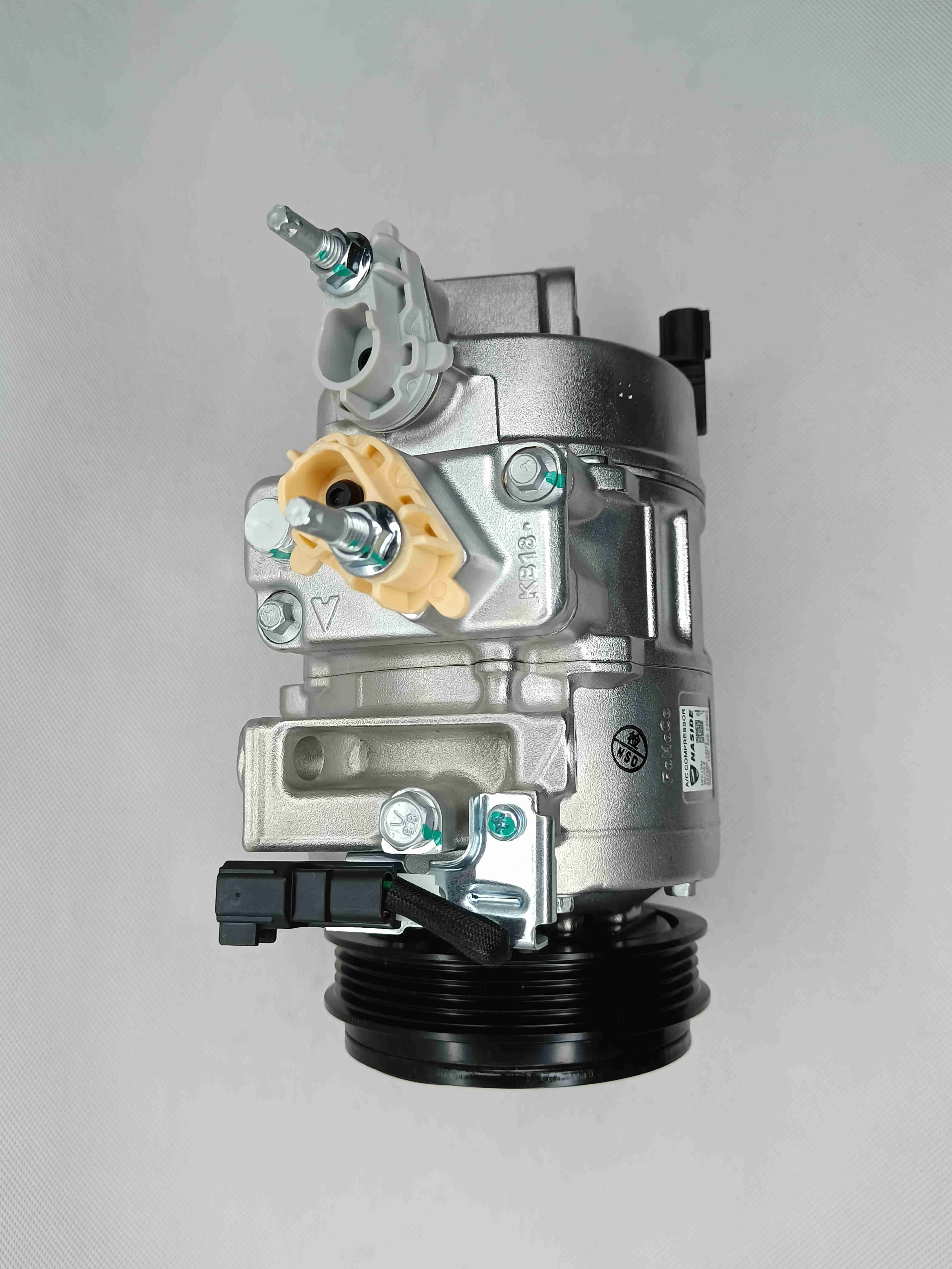 OEM DG9H19D629TA R134a Car AC Compressor For Ford Mondeo2.0