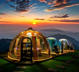 Quality Romantic Modern Design Bubble House PC Dome Tent for Outdoor Commercial Leisure Assembled Coffee Shop Dome House for Hotels wholesale