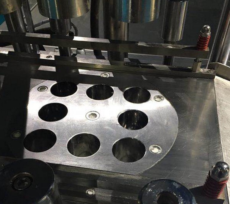 Customized Shape Bubble Fizzy Bath Bombs Making Machine Home Shampoo Bar Soap Presser