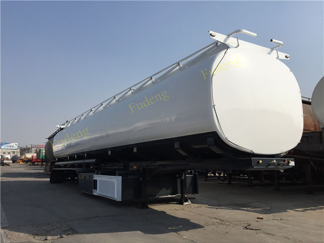 Spring suspension 55000 Liters fuel tanker FUWA axles 12 tires