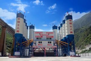 Quality Wear Resistant Ready Mix Batching Plant , Durable Reliable Cement Mixing Plant wholesale