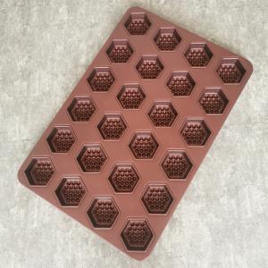 Quality 24 Cavity Hexagon Cake Baking Tray 1.0mm Aluminum Steel Cake Pan PTFE 600*400*35 wholesale