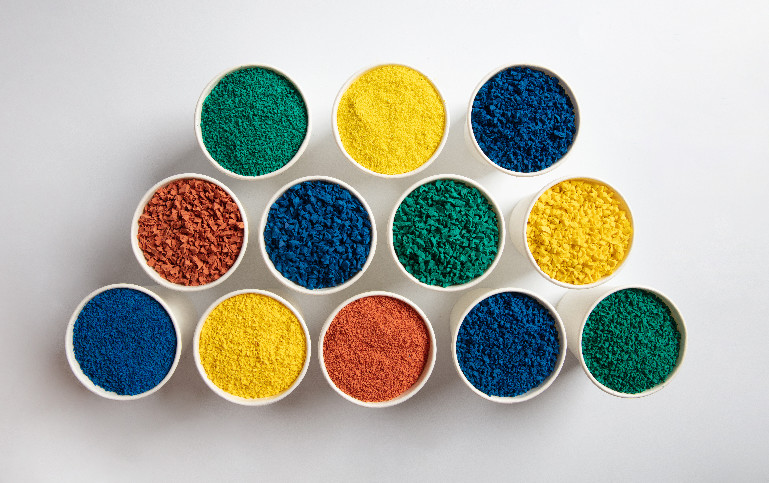 Dust Free Red Green Wet Pour PGE Flooring Granules