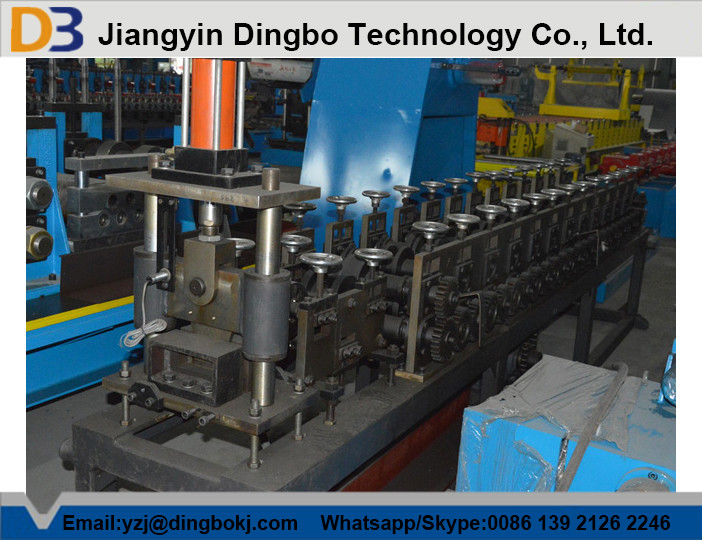 Metal Steel Shop Slat Guides Shutter Door Roll Forming Machine Hydraulic Cutting