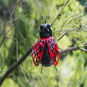 Quality Artistic Animal Metal Insect Garden Ornaments Multicolor Eye Catching wholesale