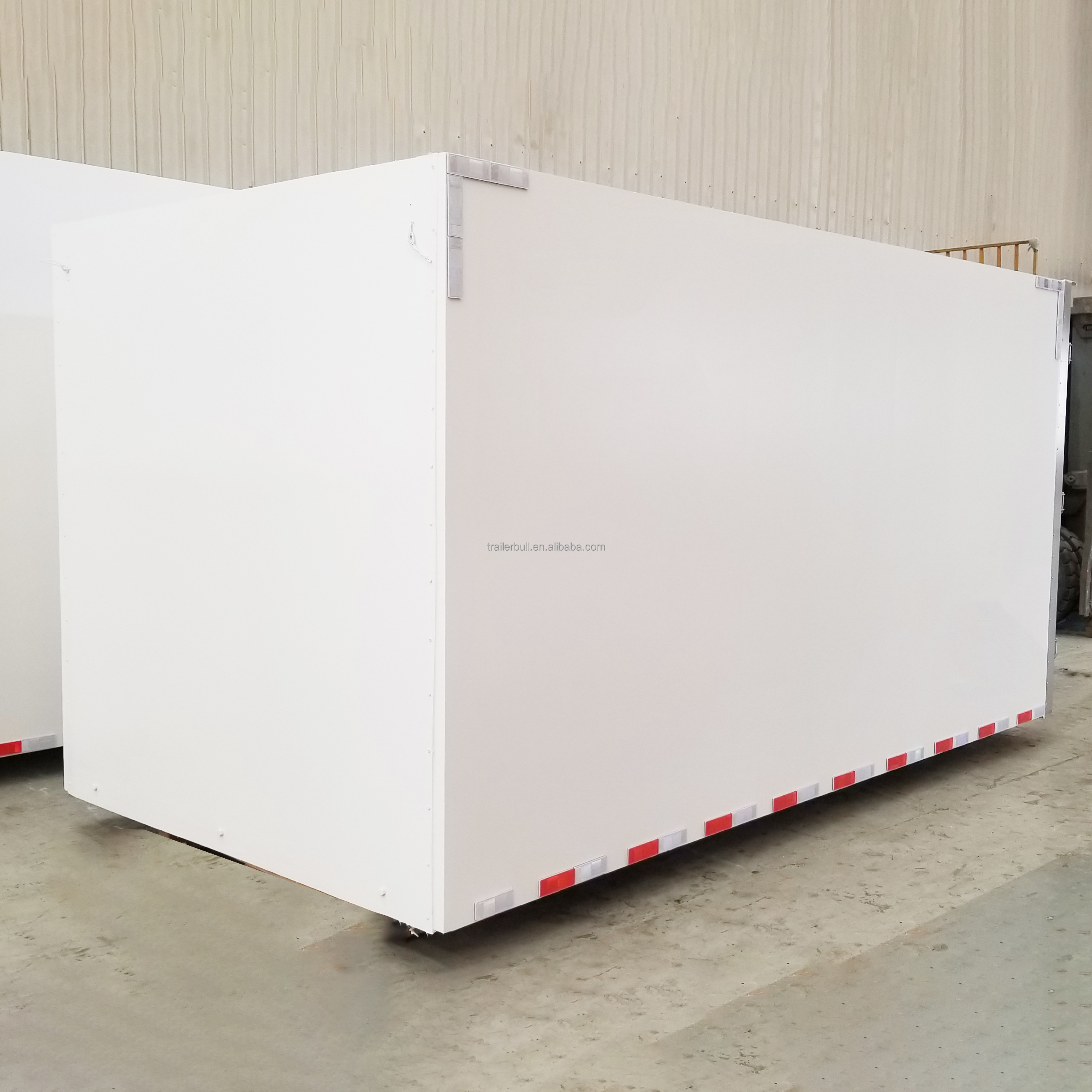 Max Payload 2T/Sqm 65mm FRP/PUR/FRP Side Walls for Overland Expedition Truck Camper Box