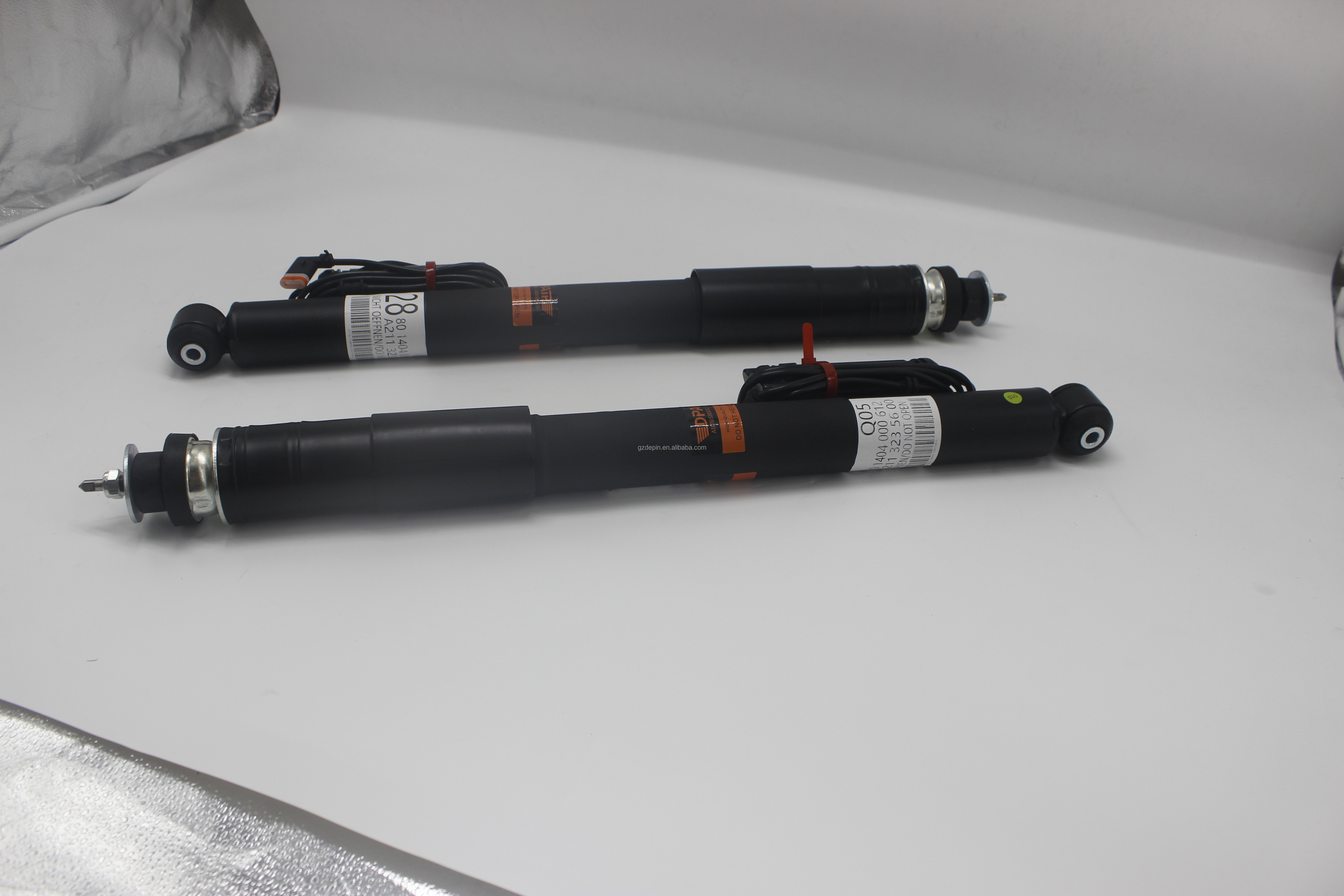 Car Fitment Mercedes-Benz Rear Shock Absorber for W211 W219 2113262400 2113240004