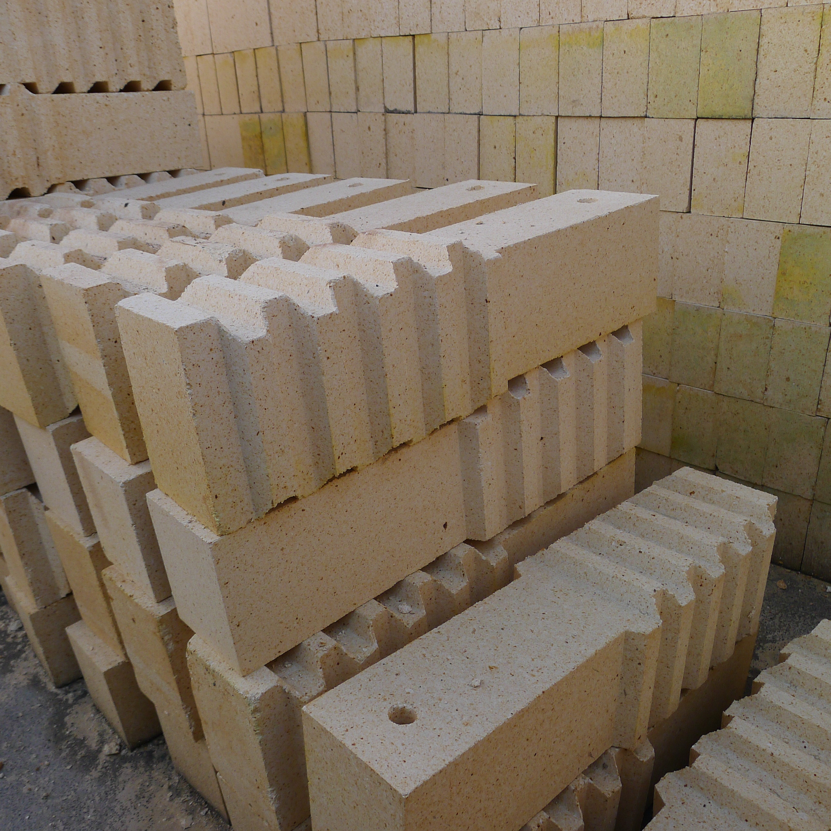 Anchor Heat Resistance Furnace Bricks High Alumina Good Thermal Shock Resistance