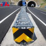 Yellow Hot Dipped Galvanized Traffic Safety Barriers Highway Guardrail Crash