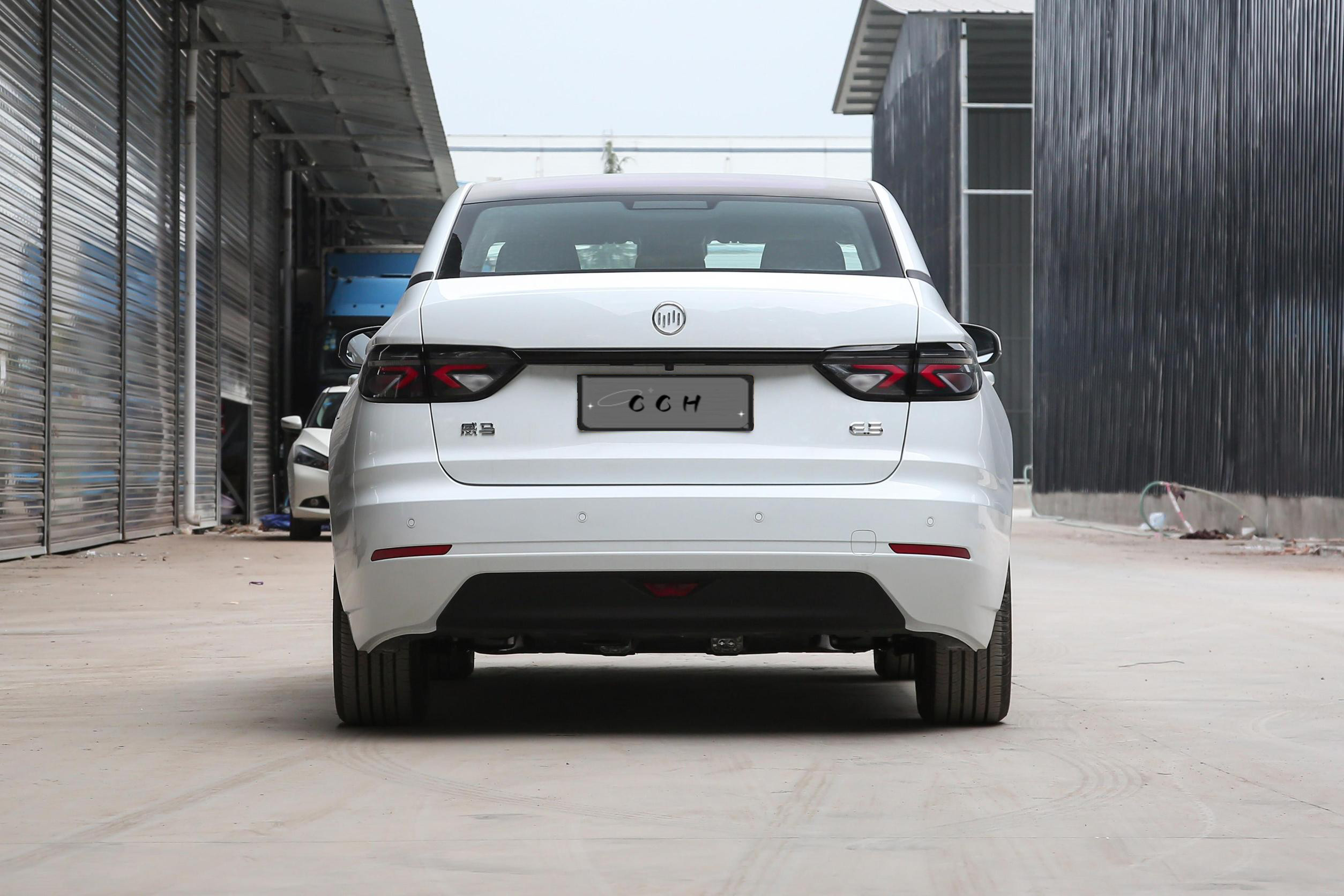 Dongfeng Aeolus E70 Pro New Energy Electric Car G59 Dongfeng Fengshen Hybrid G59E70 Yixuan Max Weltweister