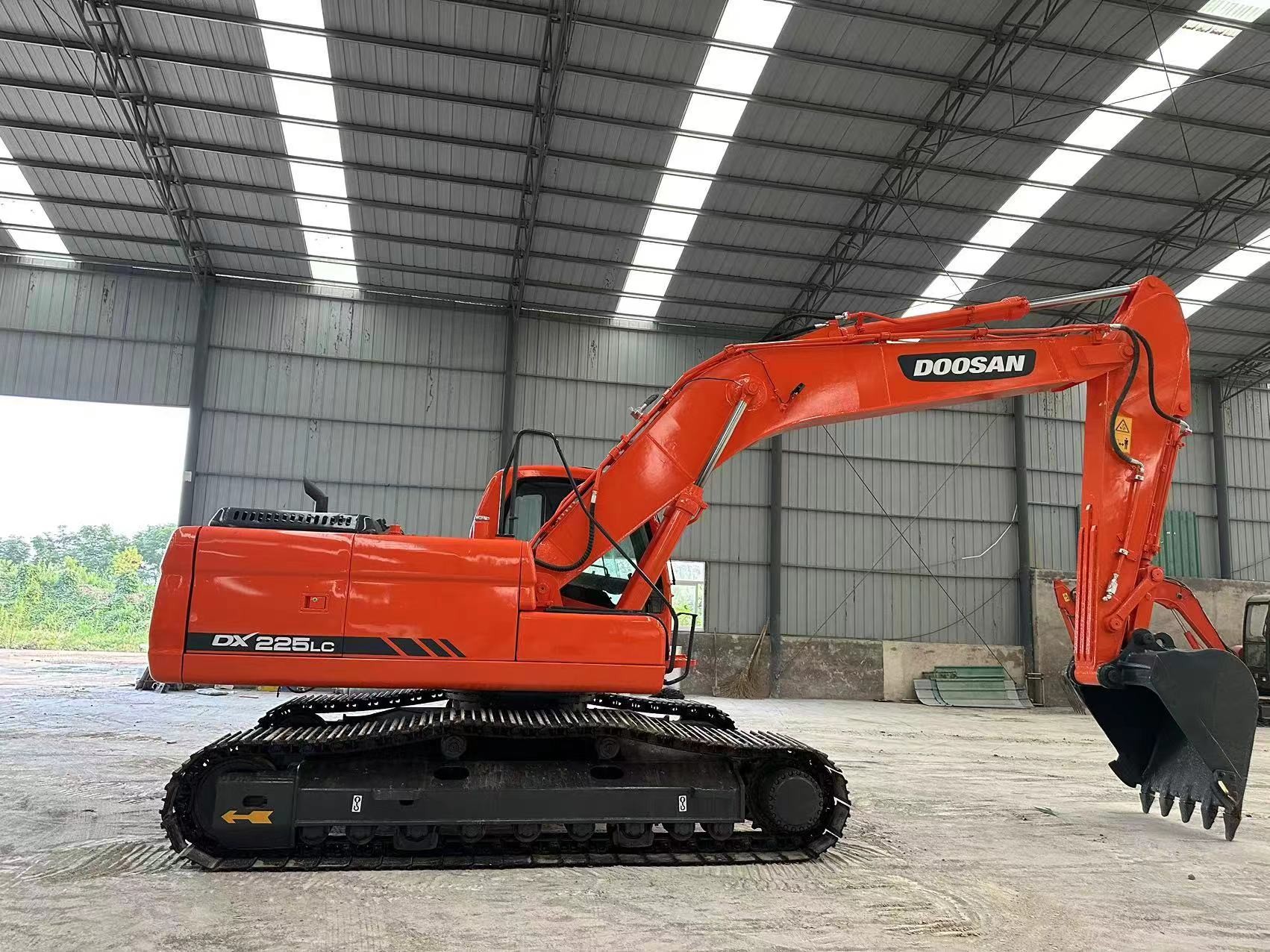 1.28m3 22ton Doosan 225 Excavator Dx225 Used Excavators In My Area