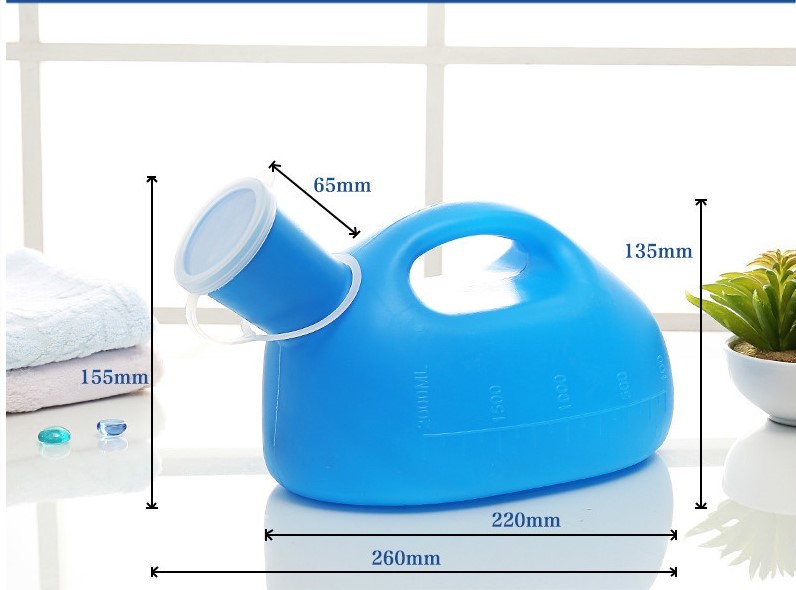 Portable male urinal with lid, Men's urinal,Re-Useable male urine bottle,disposable medical urinal 2000ml,Blue,