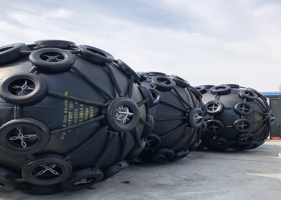 Docking ship yokohama type high energy absorption Low Reaction Marine Pneumatic Fender