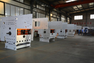 Corrugated Paper Cutting Machine 4600 Sheets/H Flatbed Die Cutting CE Approved