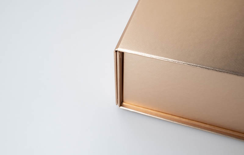 Flap Custom Matte Black Luxury Foldable Hard Paper Magnetic Closure Gift Box for Gifts