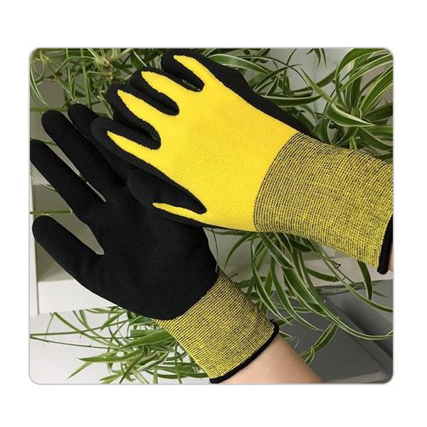 Black Rubber Palm Coated Yellow 15 Gauge Nylon Knitted Gloves For Carrying