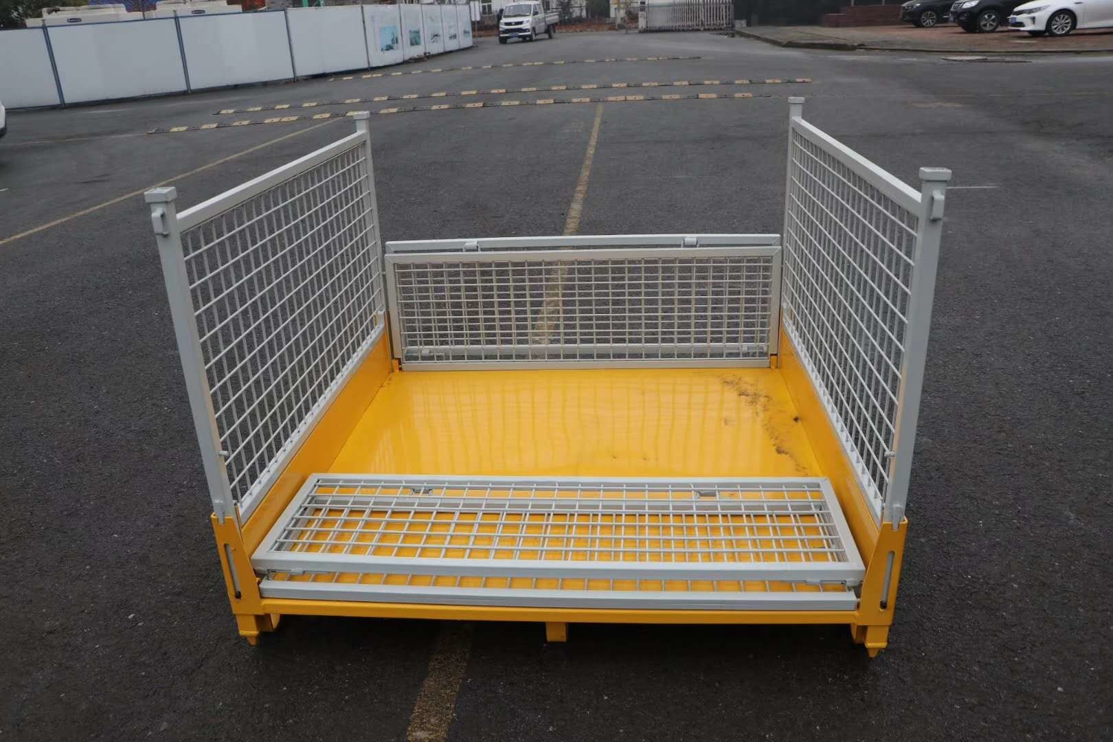 Material Box Warehouse Storage Pallet Box Storage Mesh Bins Customized Powder Coating