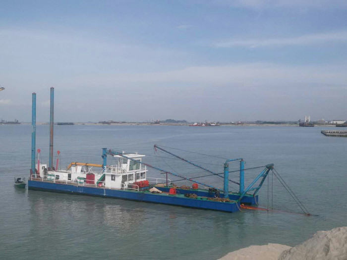 WN500 Sand Pump Hydraulic Dredger Equipment Is Designed To Be 40 Meters Long Cutter suction dredger