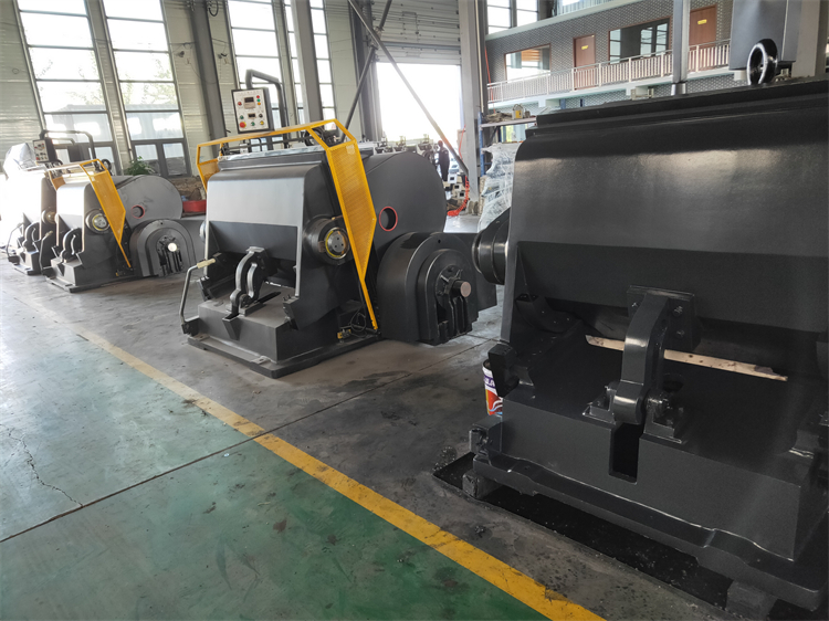 Manual Corrugated Board Die Cutting And Creasing Machine for Easy Operation 7700 KG