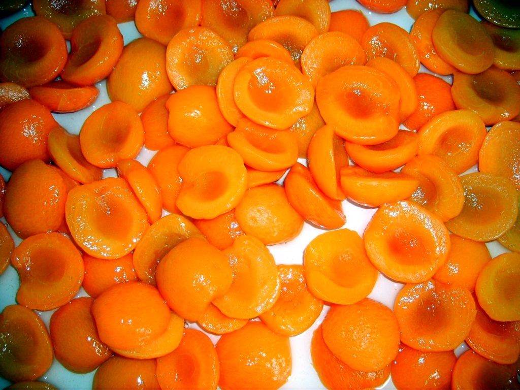 Golden Sun Canned Apricot Halves In Light Syrup 2650ml / 2500g 3 Years Shelf Life