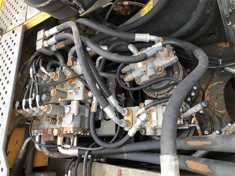 VOLVO 480 Crawler Excavator in Good Running Condition with ORIGINAL Hydraulic Cylinder