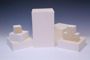 Quality White And Cellular Monolithic Catalyst Support , VOC alumina carrier wholesale