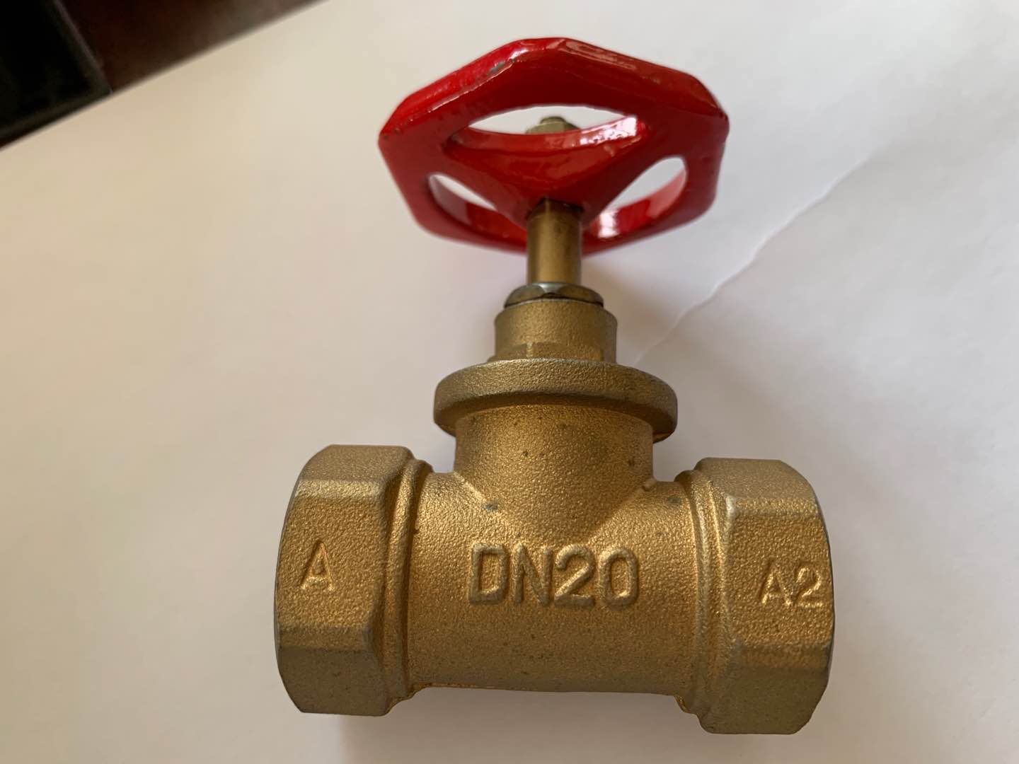 1/2" X 3/8" 1/4 Turn Brass Angle Stop Valve DN20-NPT Threaded