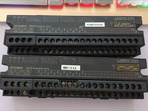 Mitsubishi Universal model AJ65SBTB1-32KDT8 12VDC (0.5A) Redundant Power Supply