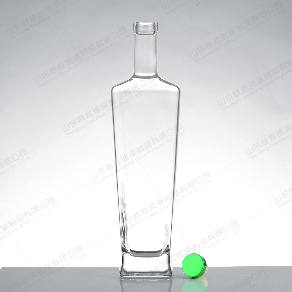 Beverage Industry Customized Clear Glass Bottles For Liquor And Spirits