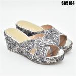 Supoo Wholesale price platform slippers Italian ladies shoes for women safe flat