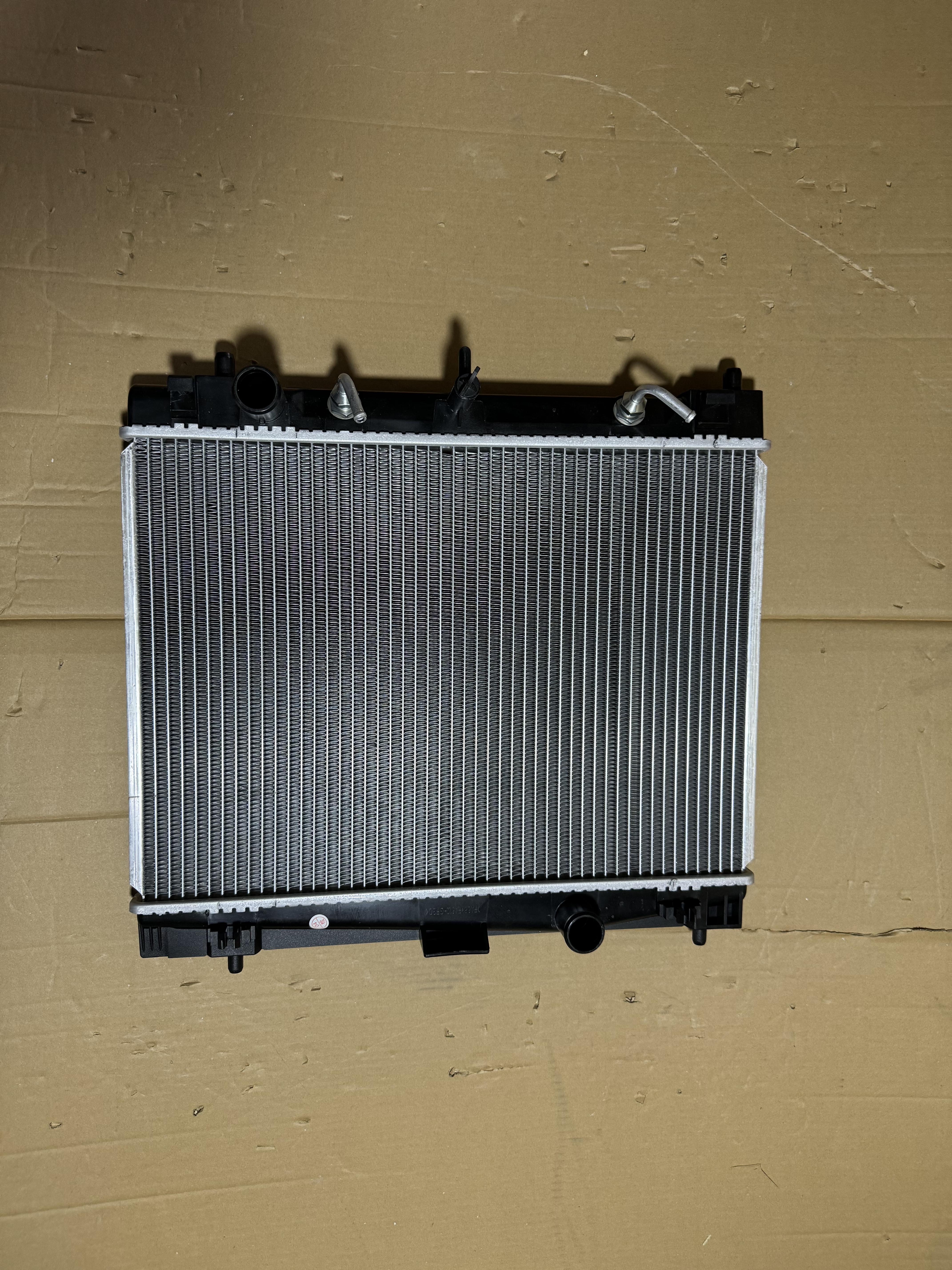 164000T050 Engine Coolant Cooler for YARIS VIOS 1.6 AT Aluminum Radiator Water Tank