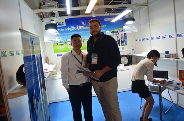 TUV RoHS UL IP65 45W LED Linear Light Bar with 3 Years Warranty