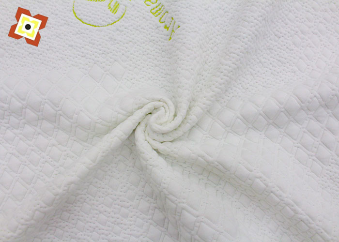 WHOLESALE COLOR WHITE FABRICS 100 POLYESTER KNITTED FABRIC SOFT SKIN PATTERN YARN MATTRESS FABRIC JACQUARD MATTRESS FABRIC