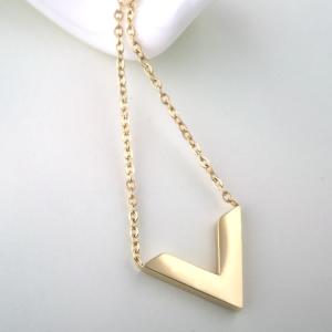 Quality Fashion Pendant Stainless Steel Jewelry Necklace， V sharp necklace with gold color wholesale