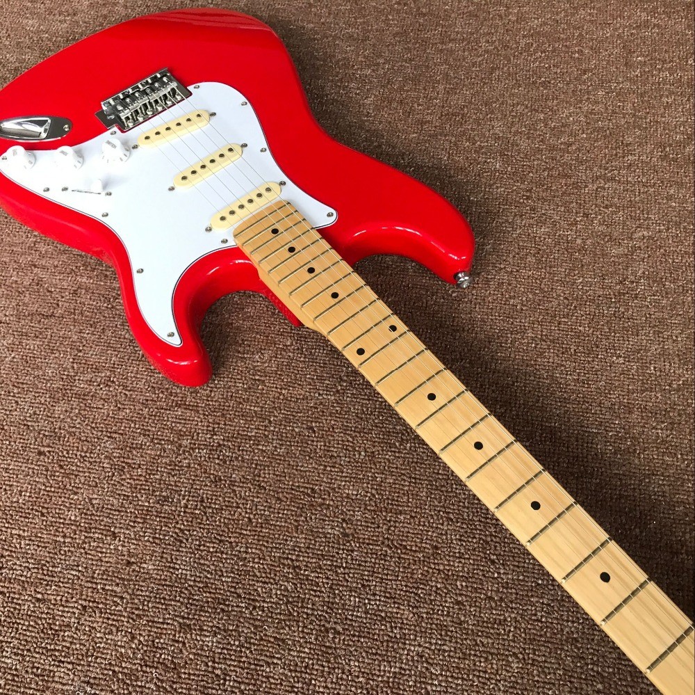 Good quality Malmsteen Scalloped maple fretboard Big Head ST 6 string electric guitarra,red color