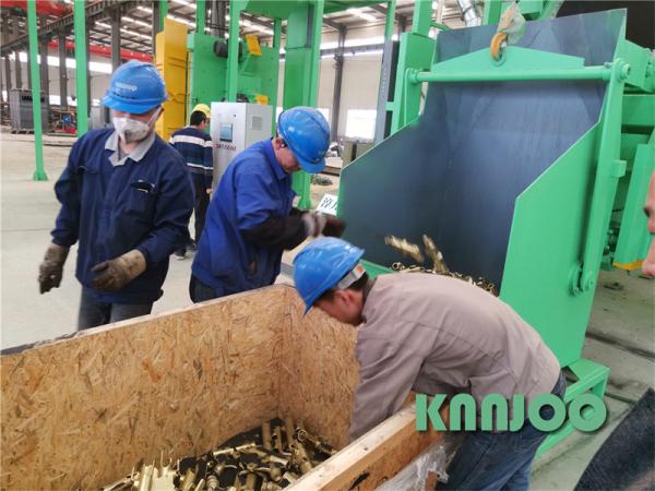 Industrial Shot Cleaning Machine With 1500kg Machine Weight And 7.5kw*1 Motor