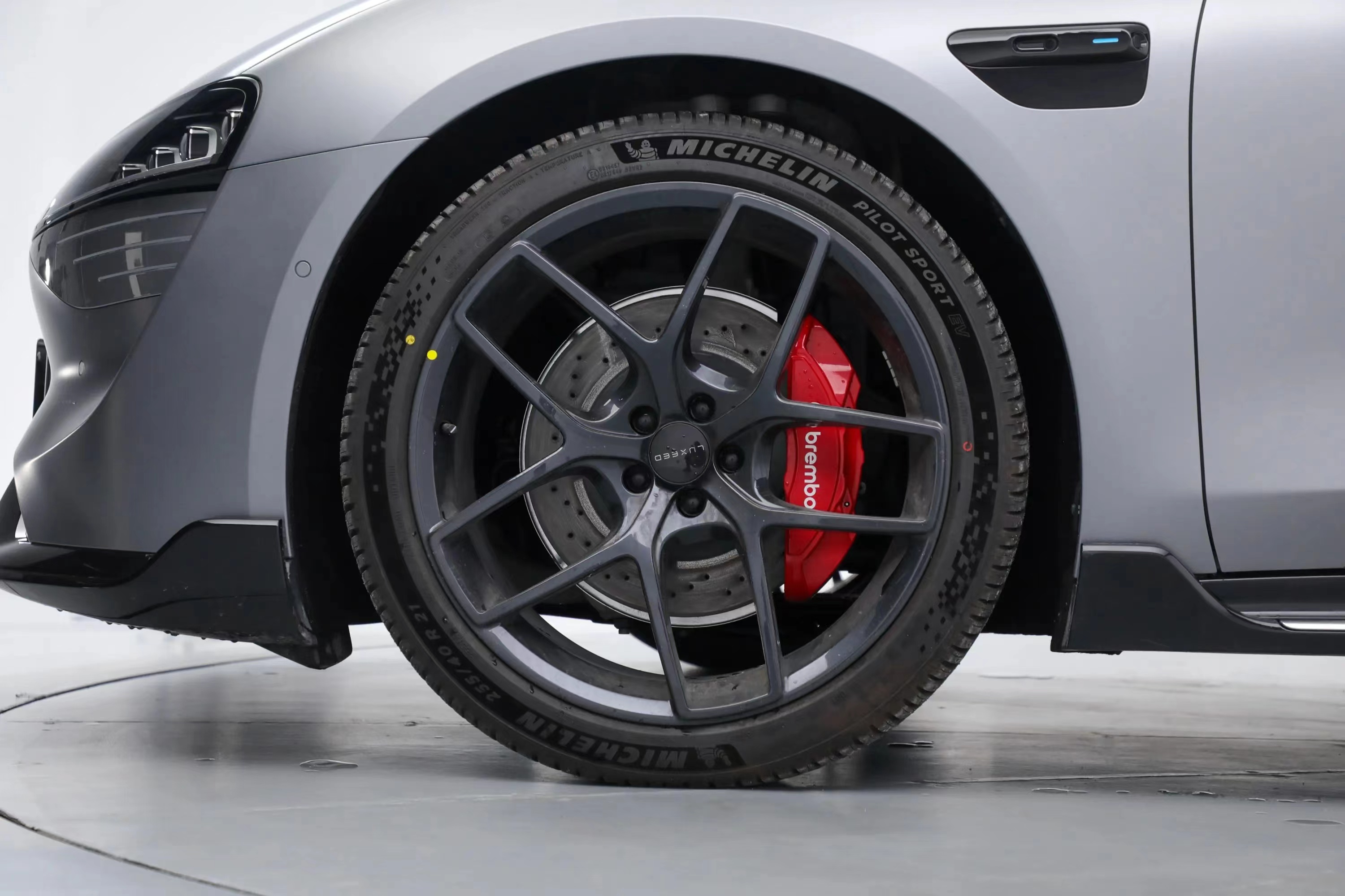 705/630km Pure Electric Aito Luxeed S7 2024 Pro Max 855Km 800V Fast Charging Electric Car with 0.25h Charging Time