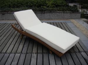 Quality Patio PE Rattan Lounge Chair , Modern Comfortable Chaise Lounge wholesale