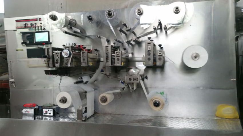 KR-QZD-I Wound Dressing Care Machine 3.5mX0.8mX1.8m Dimension