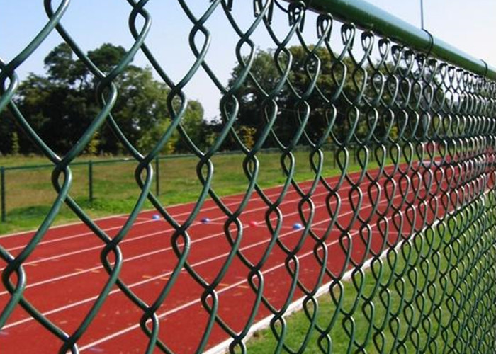 40*40mm Galvanized Dark Green Chain Link Roll Durable for Park and Courtyard