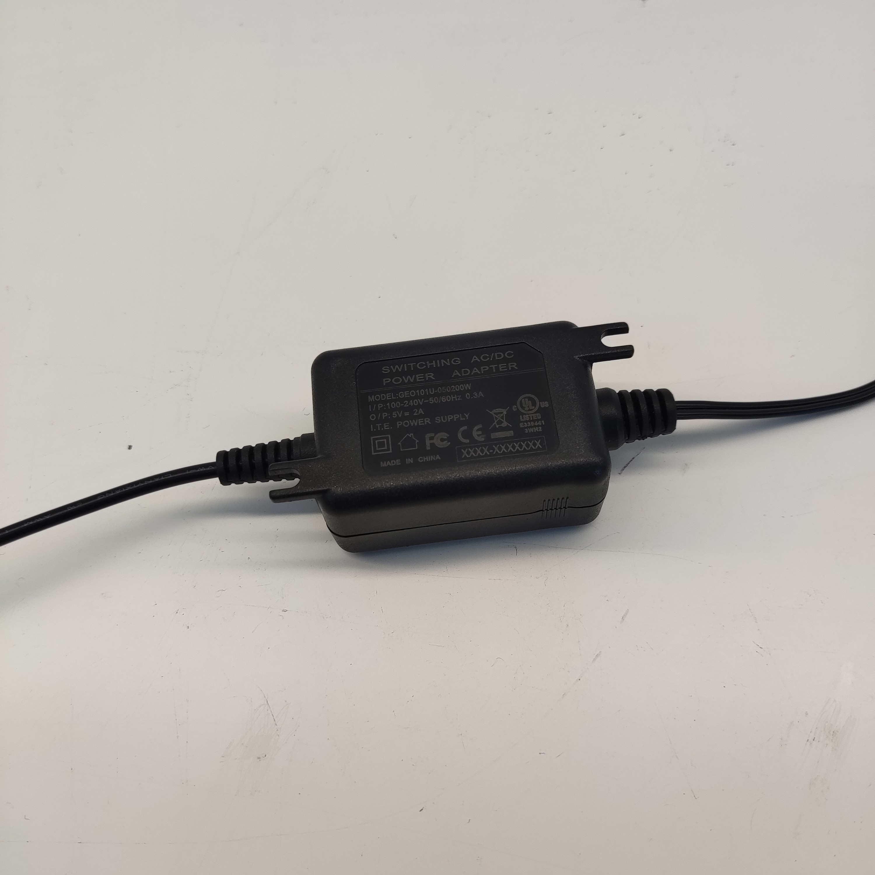 OEM 5V 1A 6W Desktop Power Adapter AC DC With Safety Protection