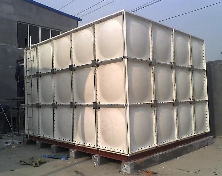 2000Liter Water Storage Tank for Farm Made of Stainless Steel Pannel Size 1000x500mm