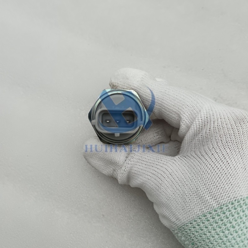 Excavator Parts Fuel Pressure Sensor ND499000-4441 for PC400-7 PC450-7 SA6D140E