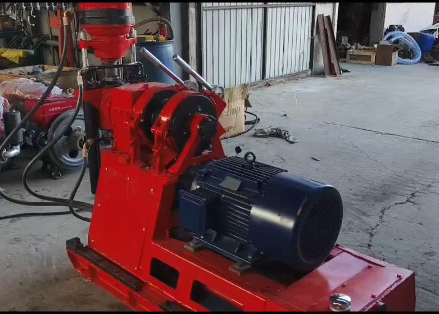 Hydraulic Chuck Core Drilling Rig Easy Transportation