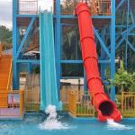 Multicolored Amusement Park Water Slide Straight Tube Slide 23m Length