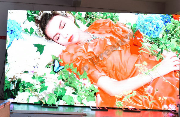 indoor rental led screen display