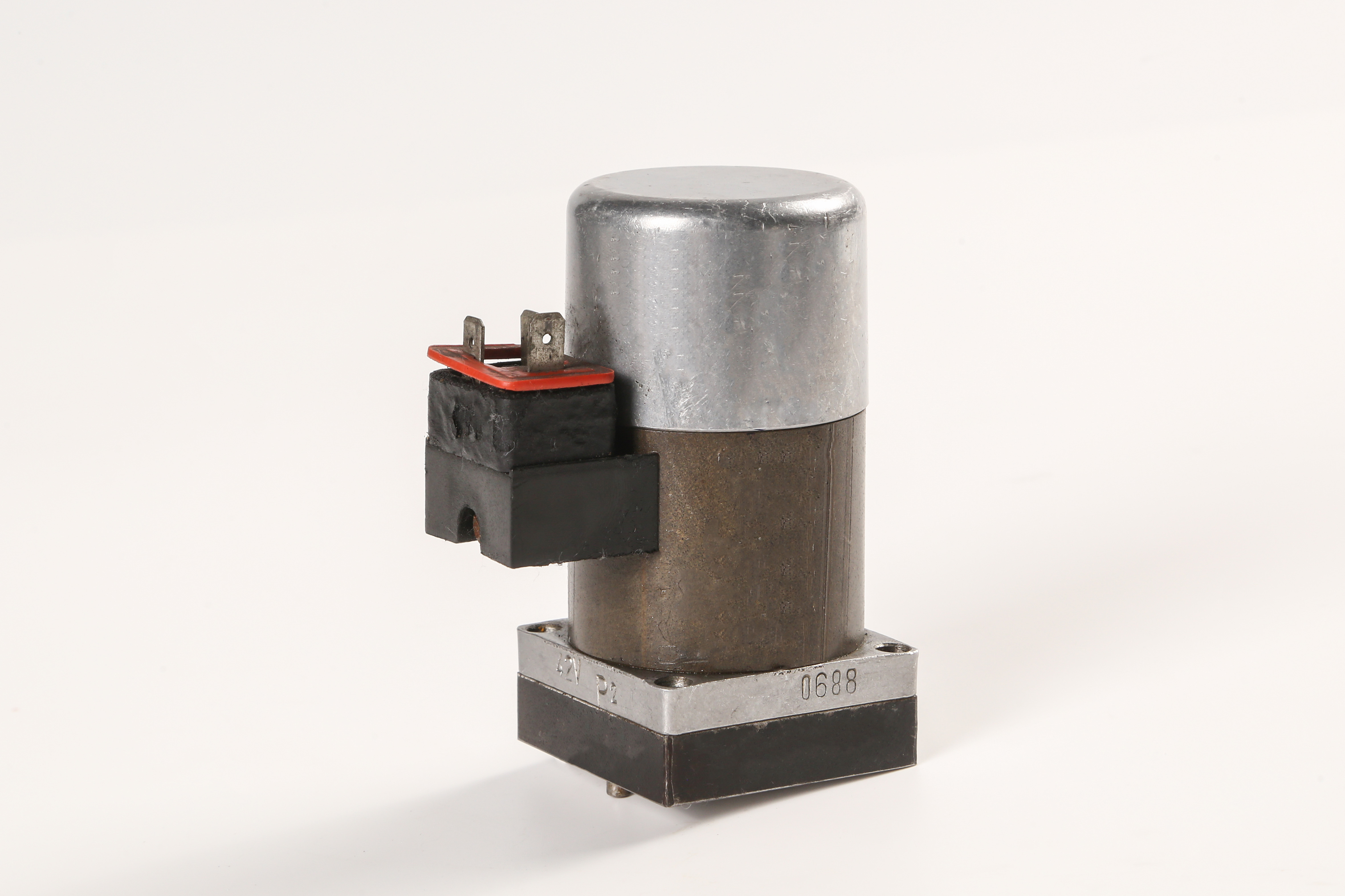 Polar Guillotine Cutter Hydraulic Solenoid Valve Designed for Optimal Cutting Results