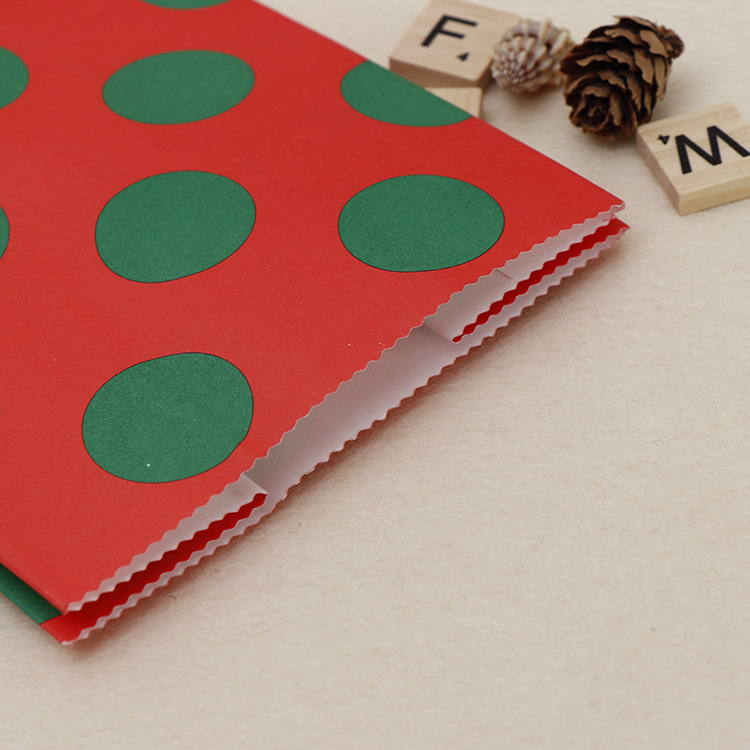 Fancy Christmas Party Favor Gift Kraft Paper Bag with Handle Custom Color Accepted